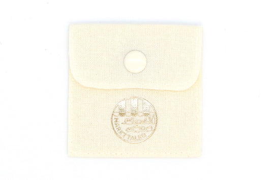 Kleine Tasche mit Knopf